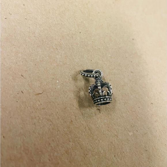Silver Crown Charm Pendant - Picture 1 of 3